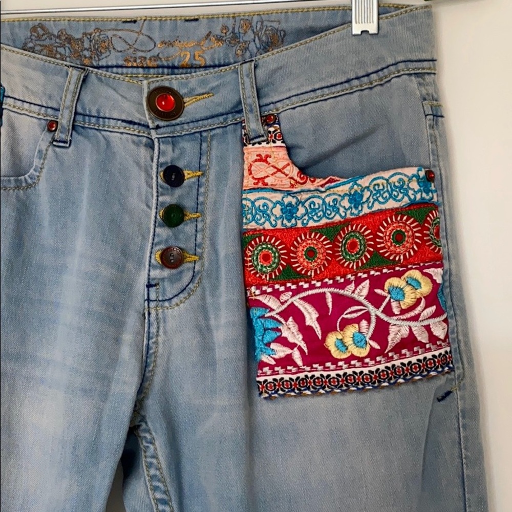 Jeans - Picture 3 of 6